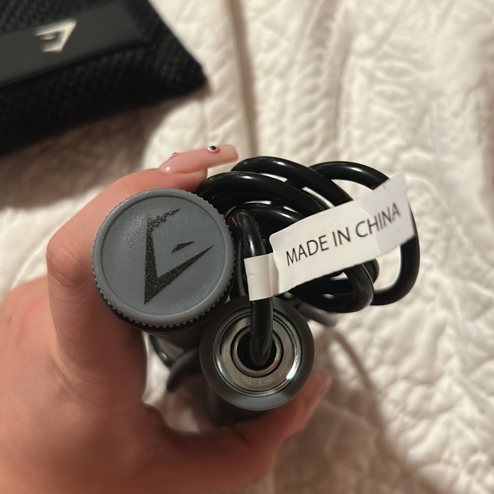 Gymshark Jump Rope - Picture 2 of 3